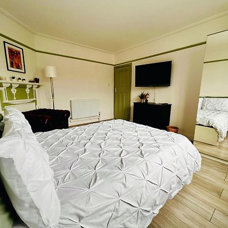 Rest Boutique Golders Green London Eksteriør billede