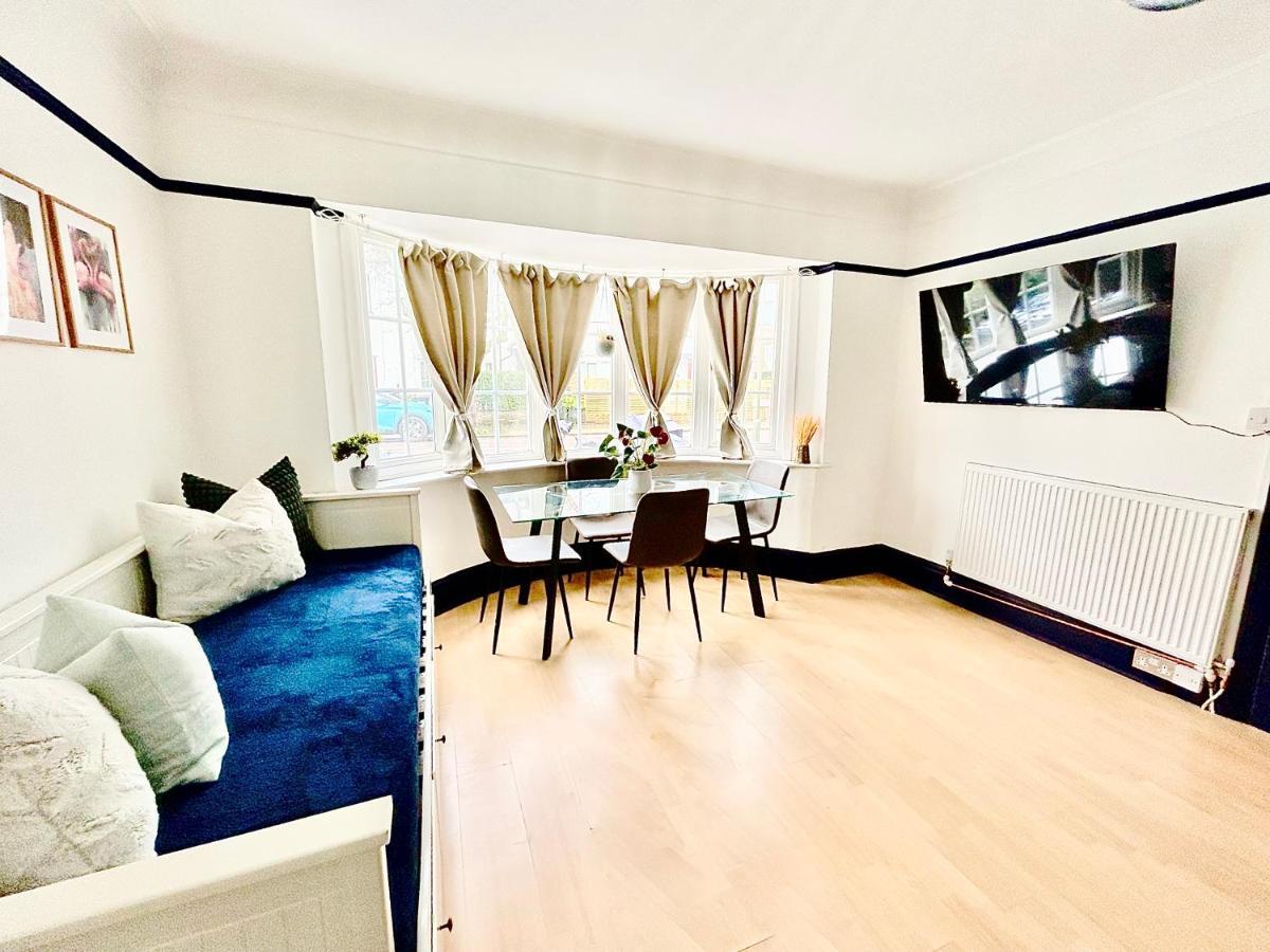 Rest Boutique Golders Green London Eksteriør billede