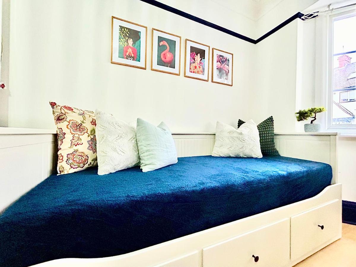 Rest Boutique Golders Green London Eksteriør billede