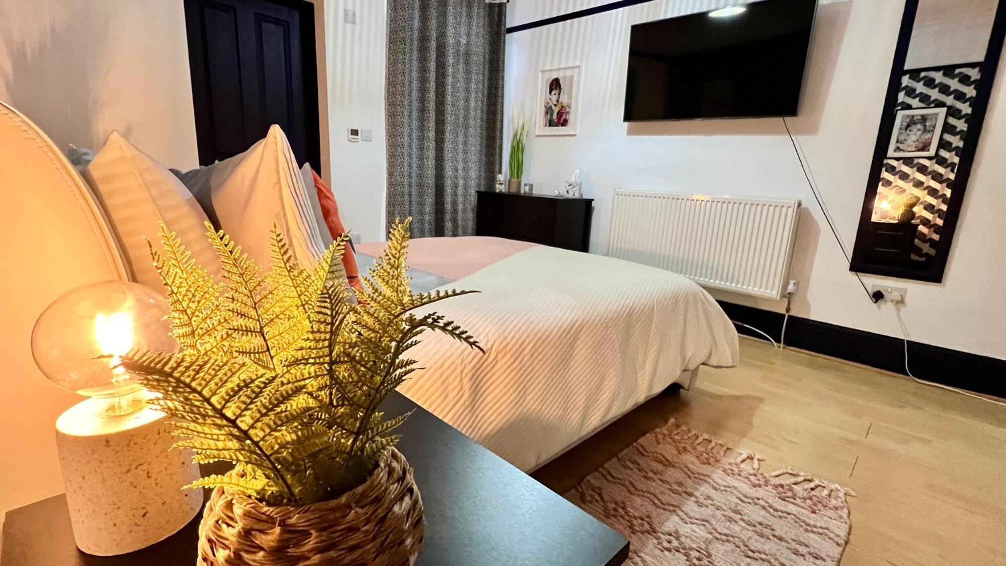Rest Boutique Golders Green London Eksteriør billede