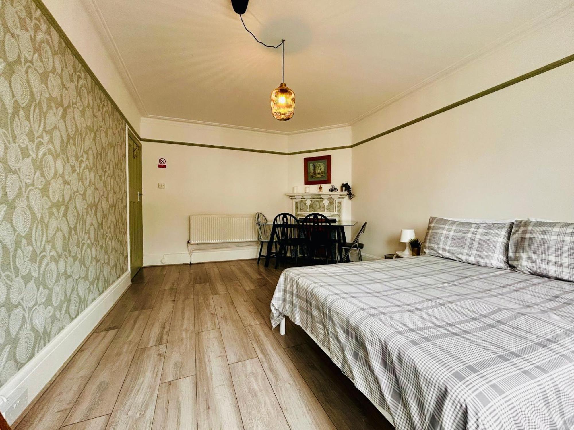 Rest Boutique Golders Green London Eksteriør billede